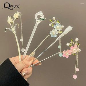 Hårklipp 2024 Vintage Chinese Women's Stick Metal Glaze Flowers Chopsticks Ladies Pearl Smyckes Sticks Accessories