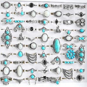 Clusterringe Vintage antike Silberfarbe Sets Grüner Opalkristallstein für Frauen Bohemian Schmuck