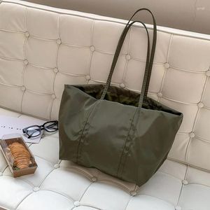 Bolsas de ombro coreano Y2K cor de nylon de cor sólida para mulheres 2024 Moda de verão Feminina Bolsas de compras e bolsa de compras femininas