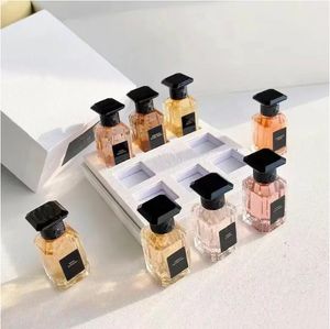 Parfüm Seti Kadınlar Erkekler Neroli Outrenoir Rose Cherie Herbes Santal Pao Rosa Angelique Noire Zalim Gardenia 8pcs 10ml Angelique Noire Koks Köln