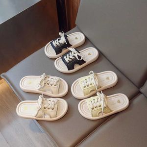 Sandals Girls Outwear Slippers 2023 Summer New Childrens Shoes Sandal Slippers Lace up Flat Bottom Fashion Kids Slippers