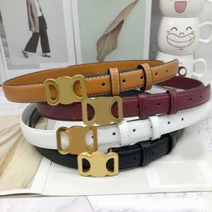 Urok designerski pasek dla mężczyzny Ceinture luksusowe cowskinę stałe kolory skórzane szerokość 2,5 cm Wyjątana złota klamra metalowy gładki luksusowy regulowany cienki pasek klasyczny MZ142 C4