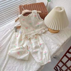 Childrens Sets Summer Product Girls Set Simple Floral Twopiece Korean Style Sleeveless Drawstring Vest and Loose Pants 240426
