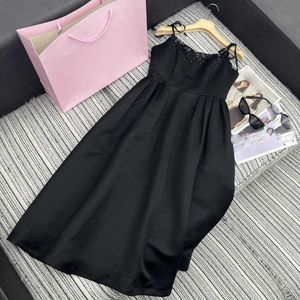 Urban sexy Kleider Designer Frühling und Sommer schwere Industrie Perle Stück Taille Wickelte Mode vielseitiges Gurtkleid