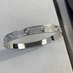 Bracciale a vite diamantate a tre file di alta qualità in oro