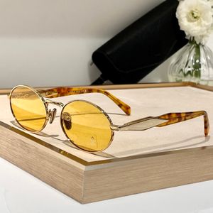 Óculos de sol para homens Mulheres Retro Eyewear 65Z Designers de moda viajam de estilo de praia Óculos de óculos anti-ultraviolet CR39 CR39 METAL OVAL METAL DE FORÇA simples Caixa aleatória