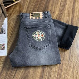 Trendy 2023 Marke High -End -Jeans Herren Elastizität gerade Bein lässig Slim Fit Small Feet Mode European Ware Hosen