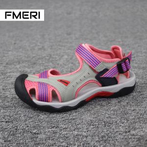 Sandaler 2022 Baotou Sandaler Kvinnliga gravida kvinnor sommar Ny utomhus Antiskid Soft Soled River Tracing Sports Flat Bottomed Beach Shoes