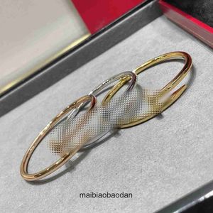 カートルレディースのためのハイエンドジュエリーバングルCNC Precision VGold Nail Bracelet with Non Fading Color Color Coarse Diamond Free Coupleブレスレットオリジナル1：1本物のロゴ、ボックス