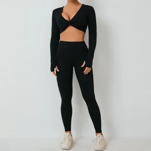 Mulheres de calças de duas peças de duas peças definidas para roupas esportivas 2024 Lycra Sport 2 Sets Roupet Push Up Gym Manga Long Black