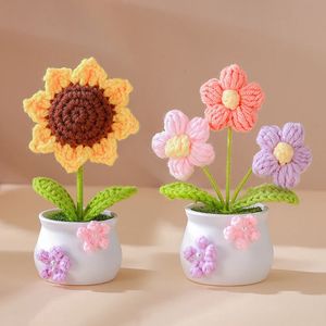 Handgjorda simulering Flower Handwoven Sticked Sunflower Tuilp Flowers Desktop Ornament Bilrum Dekoration Valentines Day Gifts 240424