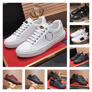 Luxury Designer Philipp Plain Mens Shoes Brand Classic Fashion Trainer Series Scarpe High Quality Leather Metal Rivet Skulls PP Pattern Elements Board Sneakers