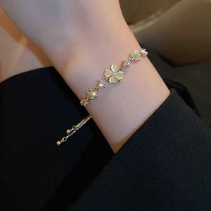Kedja lyx aaa zirkon opal klöver justerbar armband för kvinnor ny mode glittrande guld färg armband bröllop smycken fest gåva