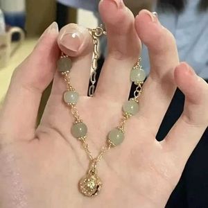 Chain New Design Sense Coin Pendant Opals Beaded Charm Bracelet Fashion Luxury Jewelry for Womans Exquisite Accessories