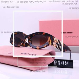 Mui Mui 선글라스 디자이너 Miui Sunglasses 클래식 안경 고기 옥외 해변 태양 안경 남자 안경 믹스 4 색 고품질 UV400 9485
