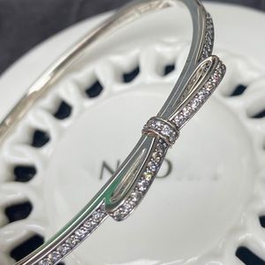 Autentyczny 925 srebrny srebrny błyszczący łuk przezroczysty CZ odpowiedni na Walentynki, odpowiedni do modnego temperamentu Bransoletka Bransoletka 590536cz