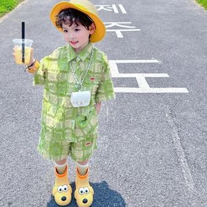 Kläderuppsättningar 2024Summer Set Boys Green Fashionable Design Sense Checkered Shirt Casual Shorts Two Piece Trendy