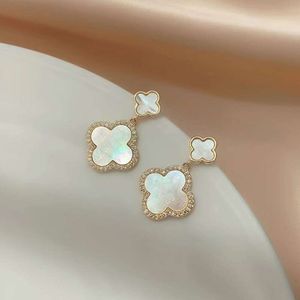 Designer earrings Four-leaf clover earrings for women senior classic small fragrant wind earrings new clover earrings 18k gold light luxury flash mens 5586 2024