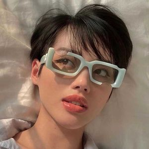 Sunglasses New Vintage Glasses Mens Rectangular Fashion Brand Designer Hollowed out Female Sun Square UV400 Eyewear H240429