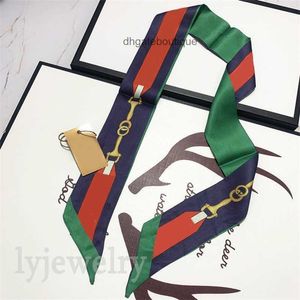 Lenço de rombus de seda leve para mulheres - padrão de desenho animado Produto de ventos primavera de vantagem de bote da cabeça de rua PJ079 C23