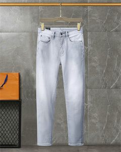 Designer för män byxor jeans sommarhål i hög kvalitet broderi lila jean denim byxor mens lila jeans b8