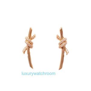 Fashion Simple ttifeeny Orecchini versatili lacrima regina Hong Hairen Jin Zhiyuan Sago stile Liu Mintao Rope Knot Ourstuds Luce di lusso di alta qualità squisito