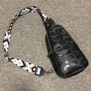 Worki do przechowywania mody worka na piersi odciski zwierząt boho crossbody pu skórzana torebka szerokie pasek Travel mały dla kobiet dziewczyna