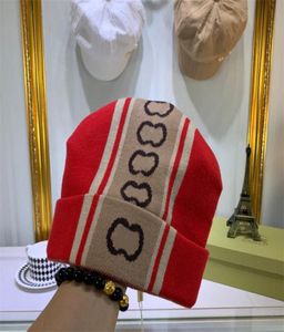 Lüks Örme Cloches Marka Tasarımcısı Beanie Cap Men039s ve Women039s Fit Hat Unisex 100 Kaşmir Mektubu Boş Zaman Şapkası Oututo9360270