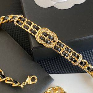 Luxury 18k Gold Plated Necklace Brand Designer New Fashion High Quality Chain Halsband Högkvalitativ boutikgåva Halsband med Box Birthday Party