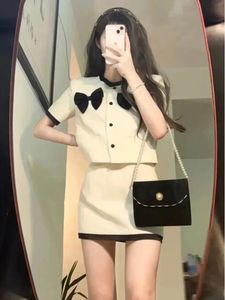 Women Temperament Apricot Top Wrap Hip Kjol Två stycke Set Summer Bow Löstagbar Fashion Korean Gentle Sweet Chic Suit 240425