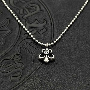 Trendy Brand Ch Croquet Necklace Small Scout Flower Necklace Personalized Small Iris Pendant Sweater Chain