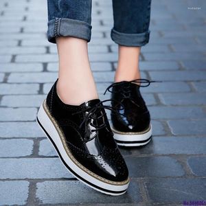 Sapatos casuais Autumn Women Platform Woman Brogue Derby Patente Leather Flats Lace Up Footwear Feminino Oxford para Kiu8