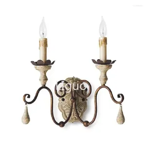 Стеновые лампы французская деревянная деревянная гостиная проходы ретро ностальгическое легкое железо две головы свеча