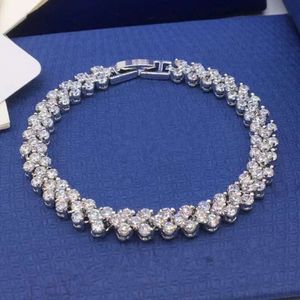 Swarovskis bilezik tasarımcısı kadınlar orijinal kalite lüks moda bileklik Avusturya Kristal Elmas Roman Bilezik Üç Row Diamond Heart Roman Bilezik Kadın