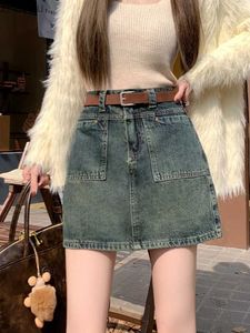 Bälten S-XL En serie denim kjol kvinnor 2023 Autumn koreansk stil hög midja retro mini denim kjol kvinnor+bälte (l60086) xw