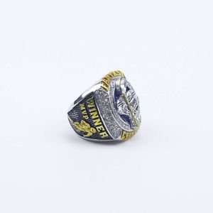 SXPC -Band klingelt 2022 FFL Dream Football Championship Ring