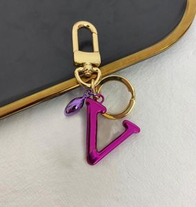 Trendy Luxury Designer Keychain Genuine Leather Rope 6 Colors Classic Keychains Colour Block Letter Keys Buckle Mens Womens Bag Pe5830754