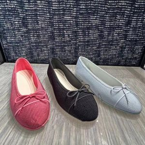 Newest Quality Ballet Flats Cowhide Leather Bow Spring And Autumn Ballet Dance Shoes Luxury Designers Classic Dress Women Shoes Loafers Casual Shoes Factory Shoes