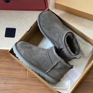 Designer fluffy snow boots mini women's slippers winter wool boots fur women's shoes ankle wool shoes sheepskin leather casual outdoor belt box