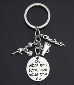 10pccheerLeader Keychain Tezahürat Takımı Takılar Anahtarlar Genç Hediye Keychainslanyards Bırak Che Jewelry E20347426001