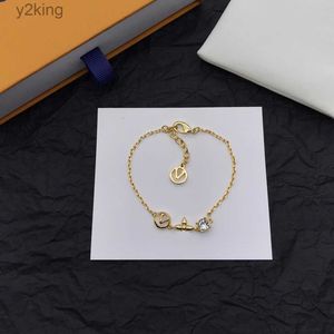 Ny designer Womens Gold Armband för kvinnor Luxury L Letter Flower Jewets Gifts V9CD