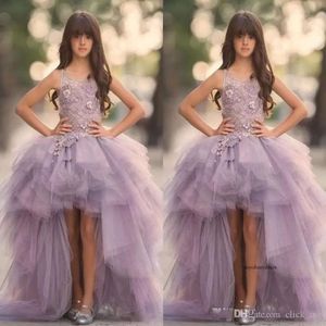 Elegant Lavender High Low Girls Pageant -klänningar Spets Applique Flower Girl Dresses For Wedding Tiered Kjol Tulle Puffy Kids Party Dress 0430