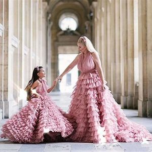 E figlia floreali ragazze abiti per matrimoni per matrimoni Halter Tulle a piaciflette da ballo con cerniera con cerniera di compleanno per bambini abiti da concorso