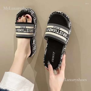 Slippers Womens Summer Fashionable Designer Platform Letters Outer Wear Thick Bottom Heightened Large Size Bares Sandals For Women 819 893