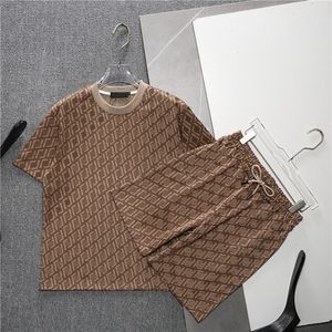 Tracce maschili da uomo Lettera casual alla moda r stampa comoda personale a maniche corte a maniche corte e pantaloncini set di grandi dimensioni m-3xl