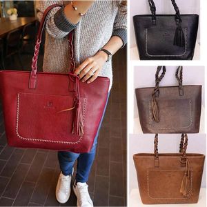 Umhängetaschen Mode große Kapazität Kausaler Kausalkapazität für Frauen Herbst Leder Rand Geldtaschen Handtaschen Retro Quastenkäufer Tasche