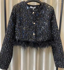 Giacche da donna di alta qualità con paillettes nere Ostrich Capello Tweed Coat 2024 Spring Women O Neck Single Shorted Feather Outwear corto