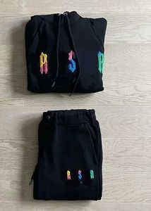 Erkeklerin Trailtsits Yeni T Rainbow Mektubu Trailsuit Erkek Şöndle Kod çözülmüş Hoodie Set Buz Tatları En İyi Quty Sweatshirt Takım Tatbikatı T240428