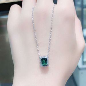 Swarovski Necklace Designer Women Women Original Quality Luxury Fashion Ci pendant Essence Green Square Neccon Element Crystal Collar Chain Non svanirà mai