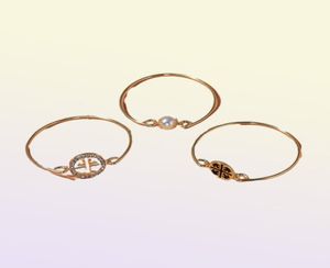 Новый дизайн Crystal Metal Hollow Flower Bangles for Women Fashion Jewelry 2021 Жемчужные подвесные браслеты Египет Эмалевой браслет Bijoux 34657914